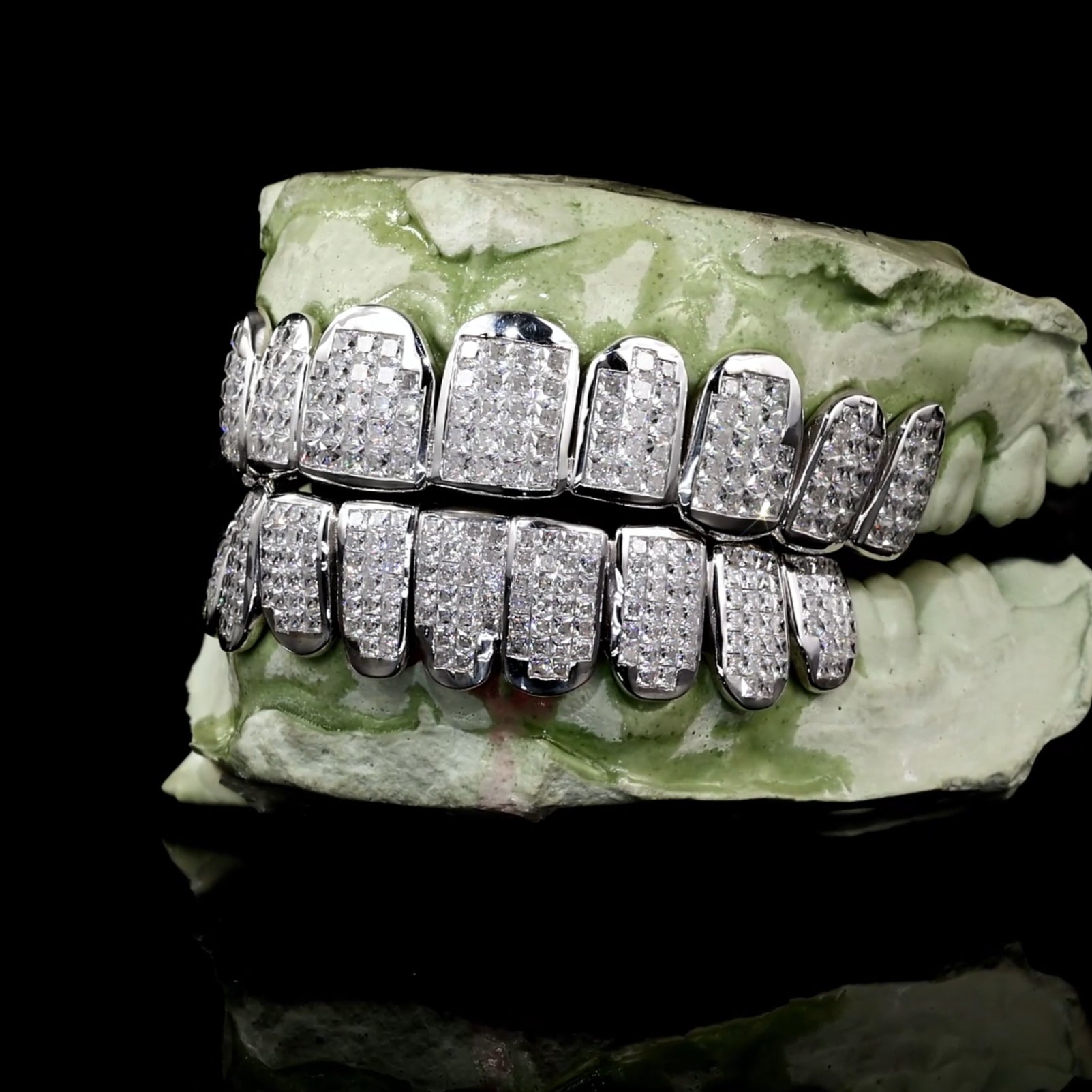 10 on 10 VVS Moissanite Princess Cut Grillz – alternate product view 7