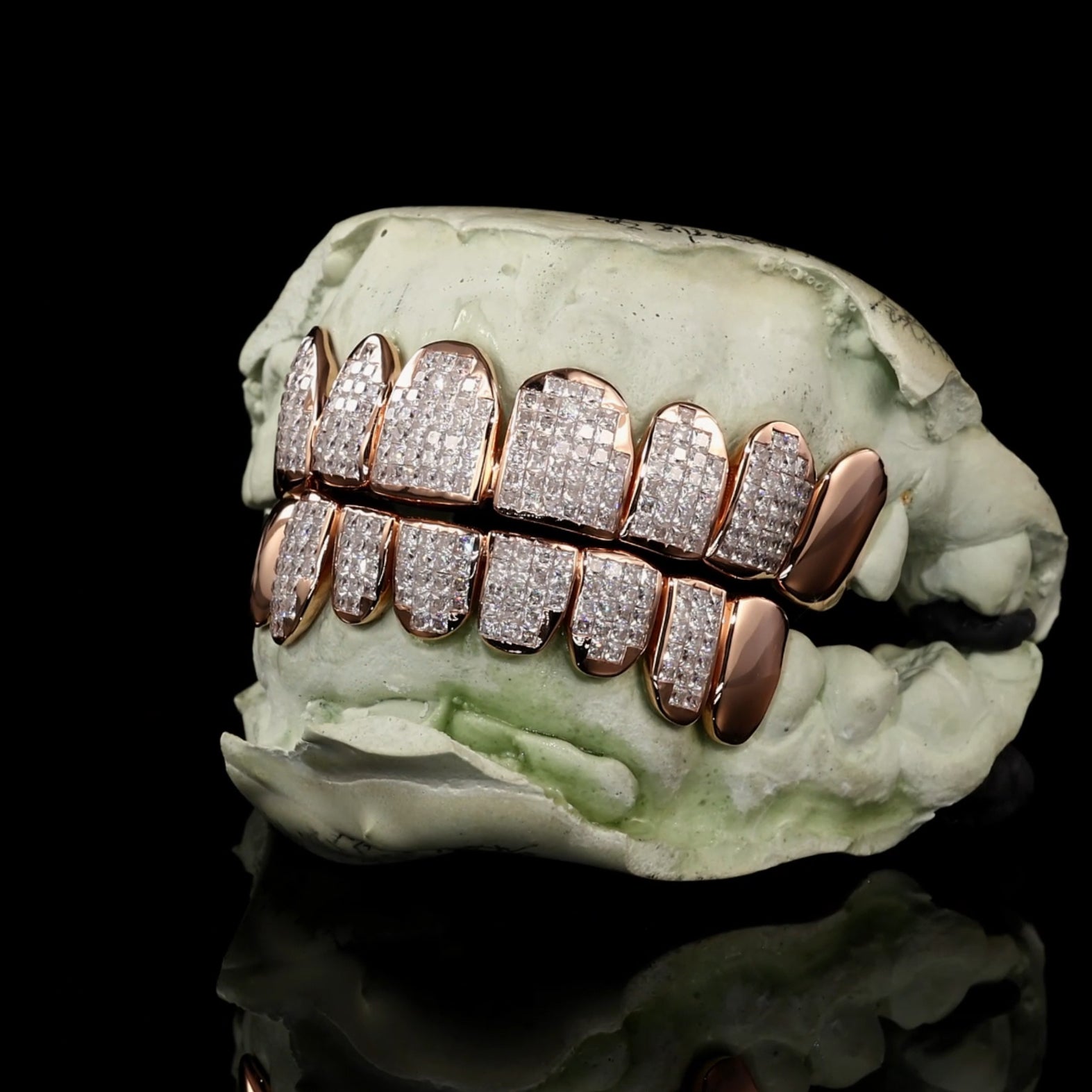 8 on 8 VVS Moissanite Princess Cut Grillz – alternate product view 2