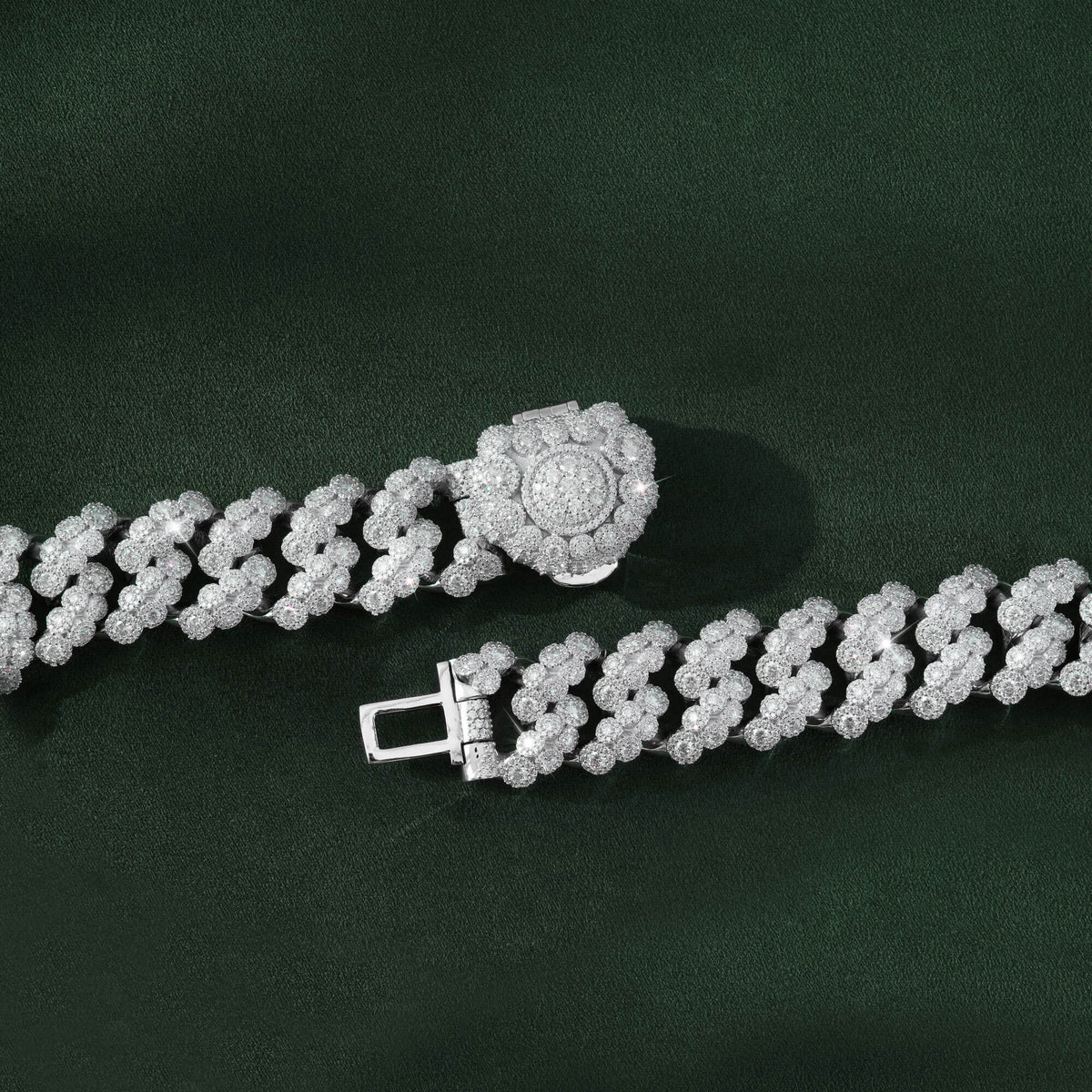Collier chaîne cubaine en moissanite patte de chien 21 mm – Or 14K