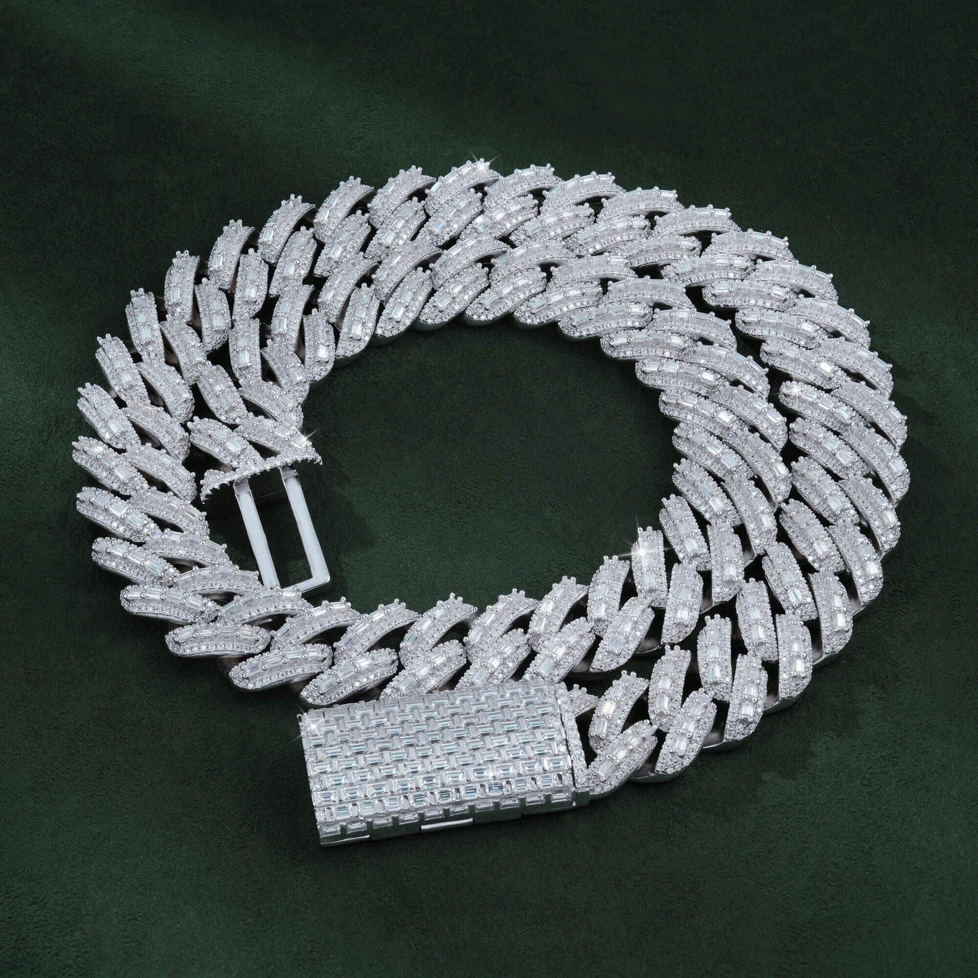 18MM Baguette Moissanite Cuban Link Chain – Iced Out VVS – alternate product view 4