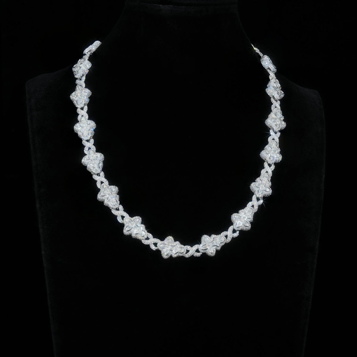 8MM Butterfly Figure-8 VVS Moissanite Cuban Link Chain – alternate product view 6