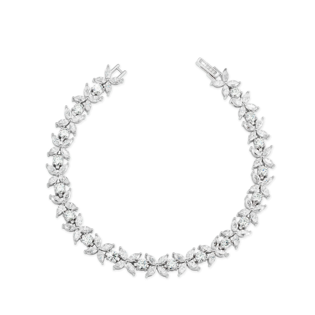 9MM Four Leaf Clover Fancy Cut VVS Moissanite Bracelet – alternate product view 4