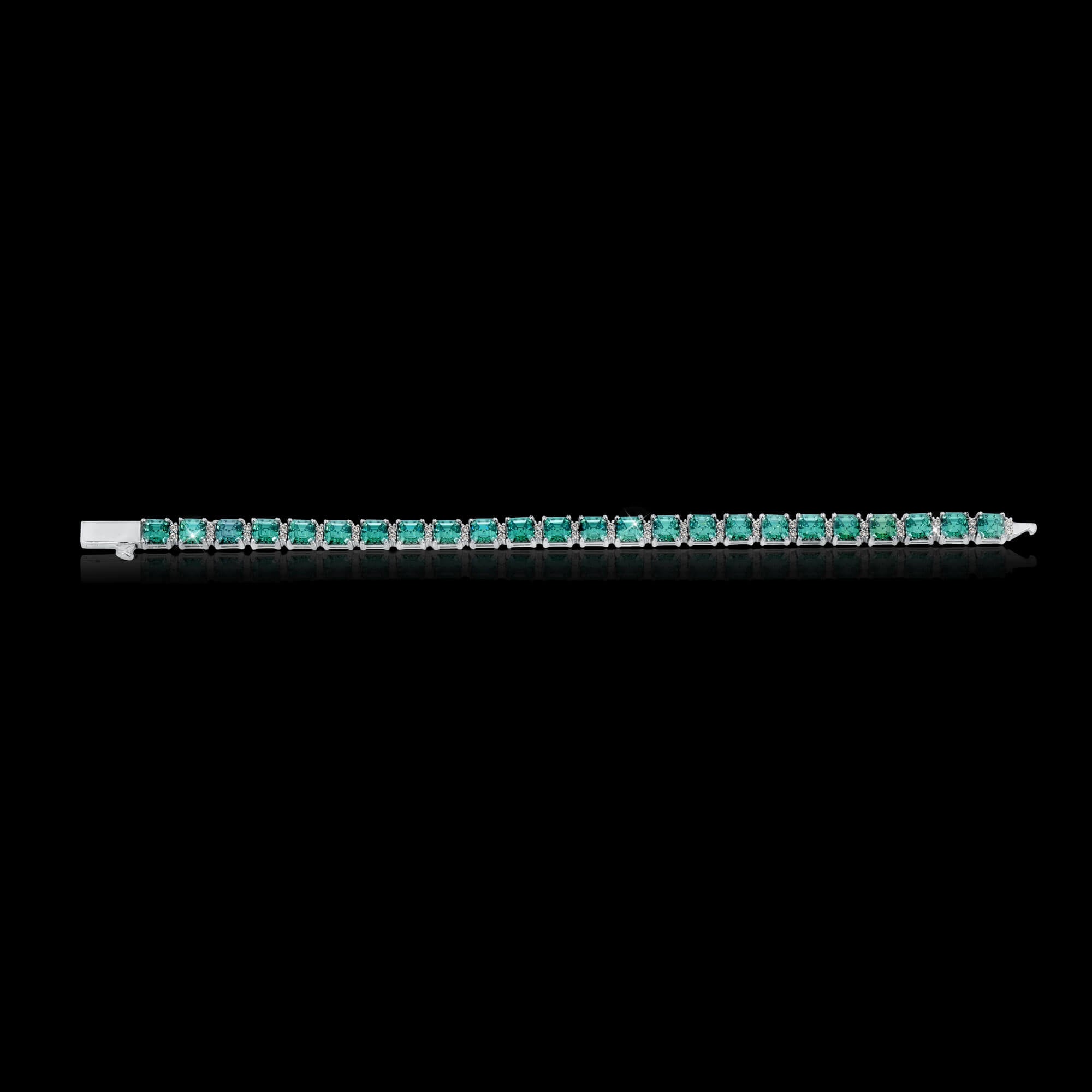 5MM Emerald Green Moissanite Tennis Bracelet by Sommarnox