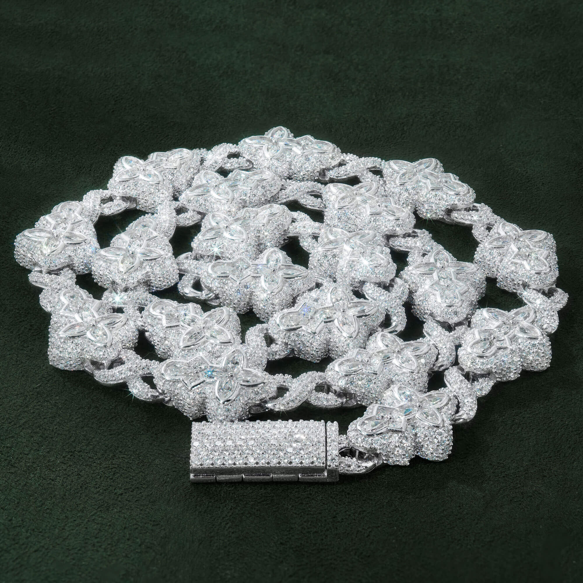 8MM Butterfly Figure-8 VVS Moissanite Cuban Link Chain