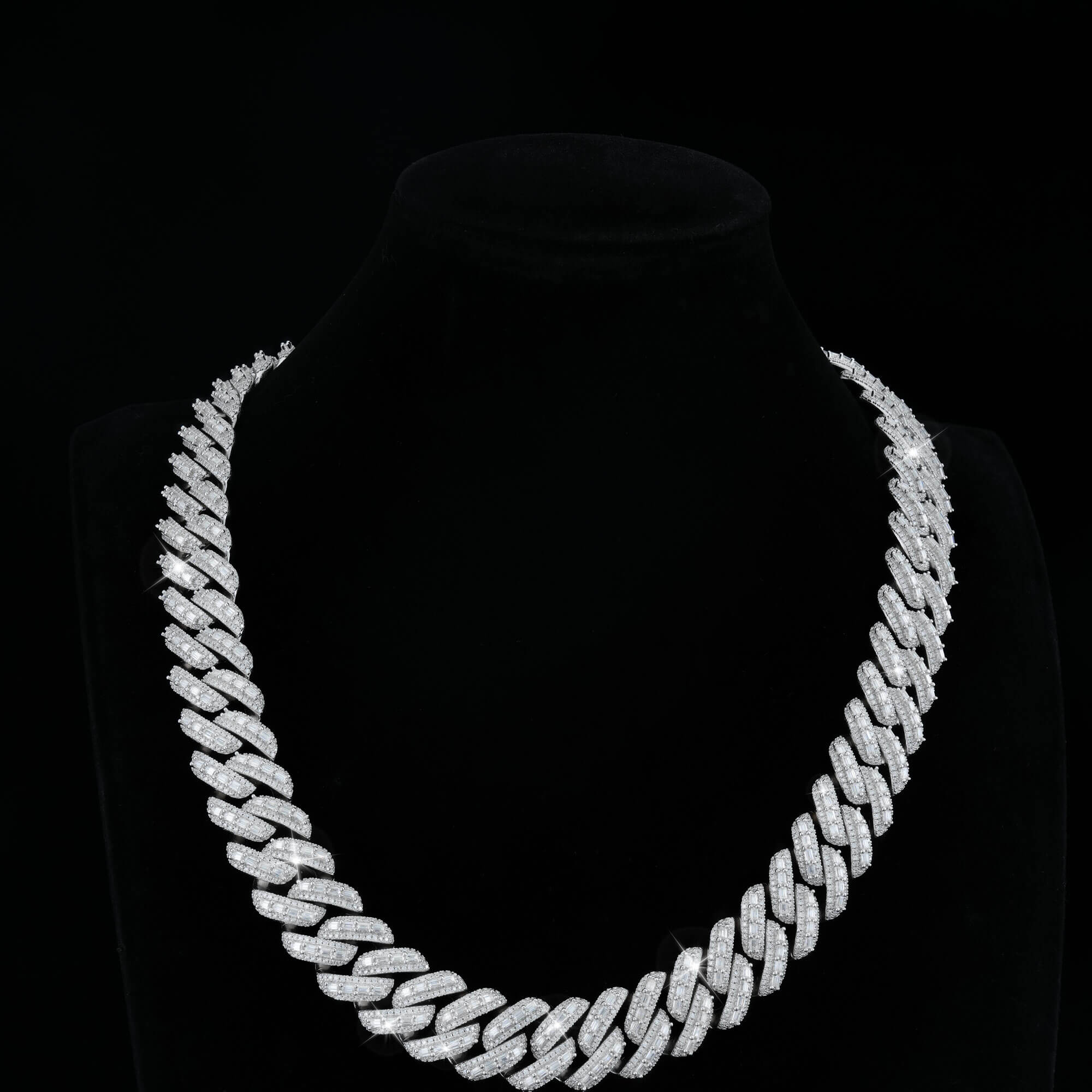 18MM Baguette Moissanite Cuban Link Chain – Iced Out VVS – alternate product view 7