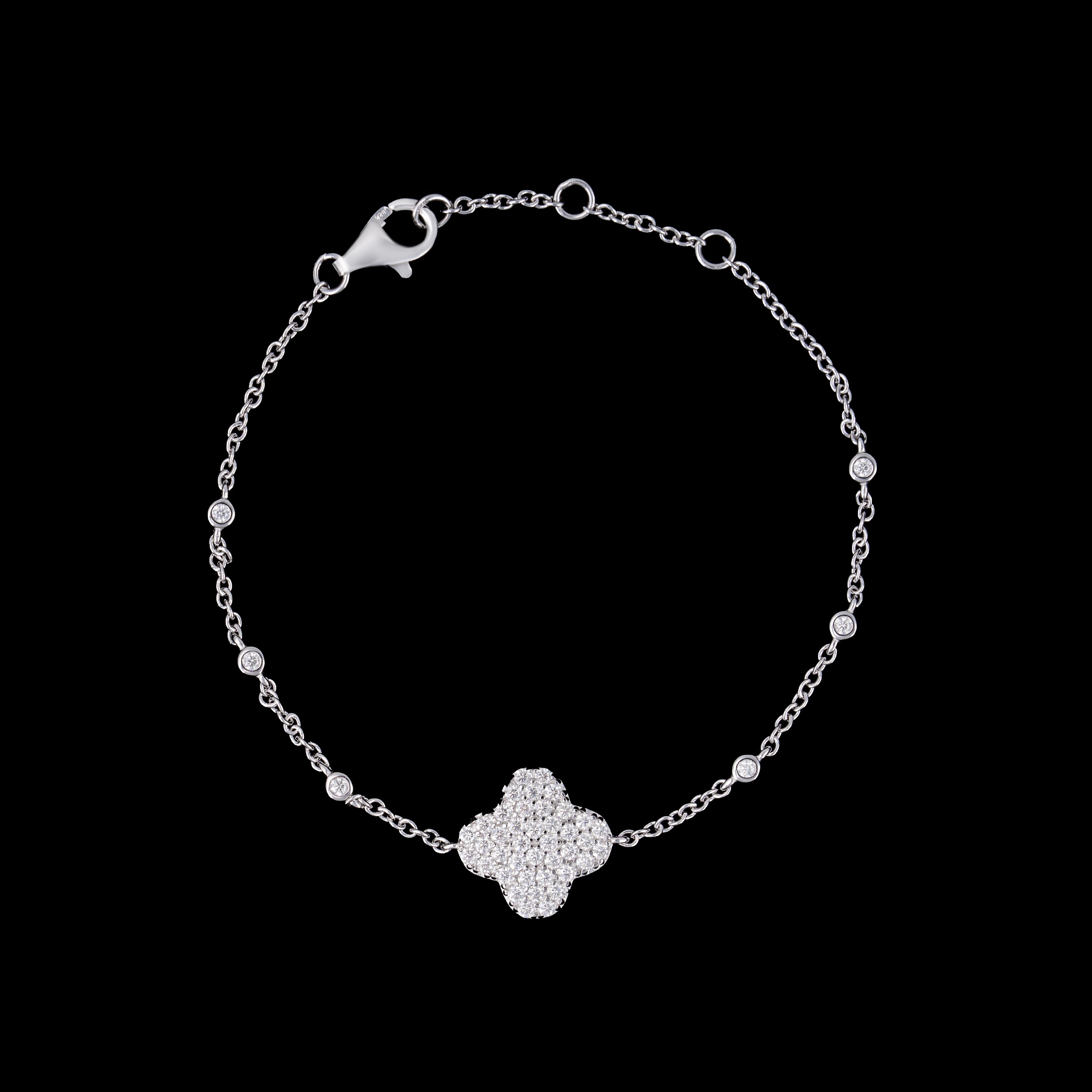 Moissanite Clover Bracelet – Dainty Iced Out Chain Bracelet – alternate product view 4