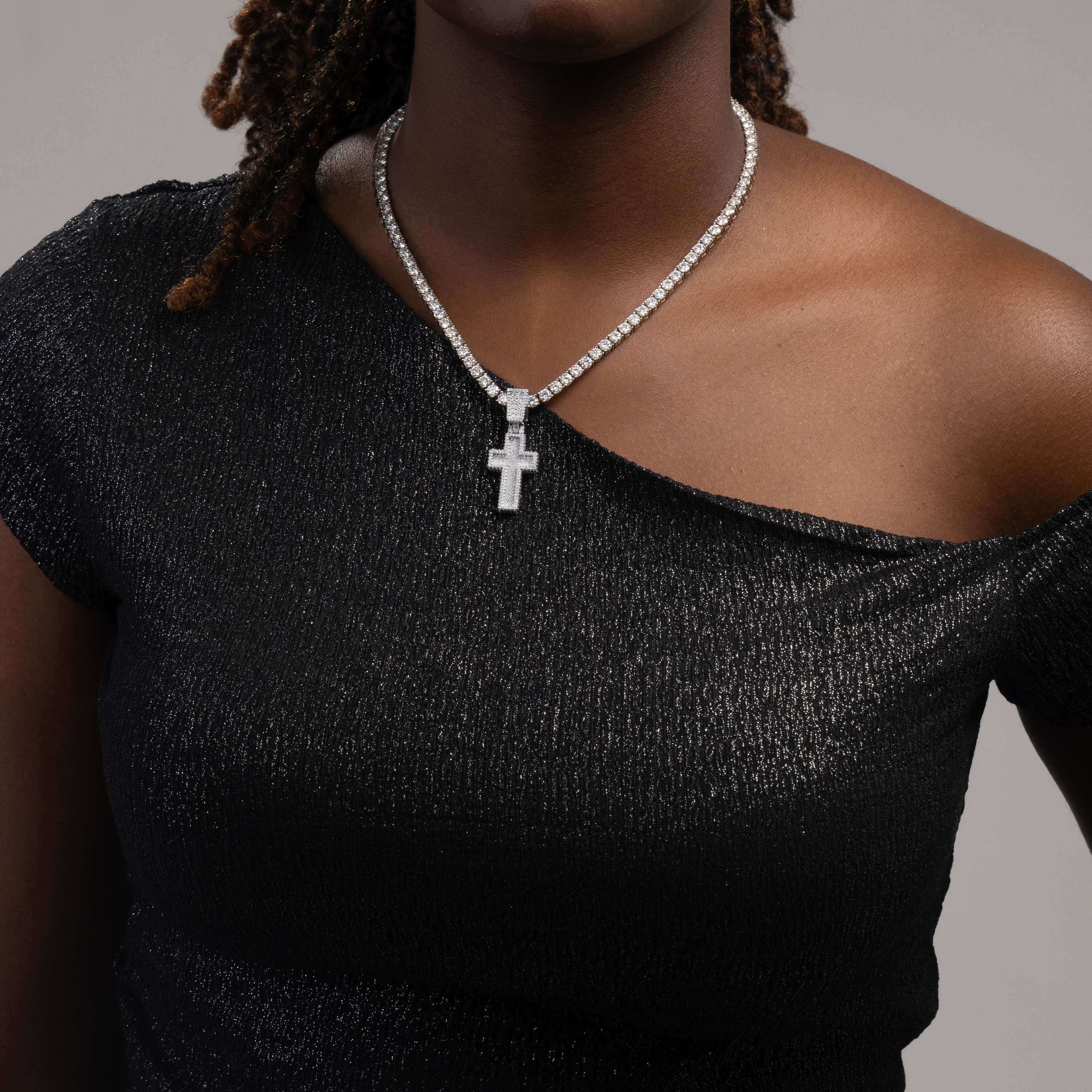 Iced Out Cross Pendant – Moissanite Hip Hop Charm – alternate product view 2