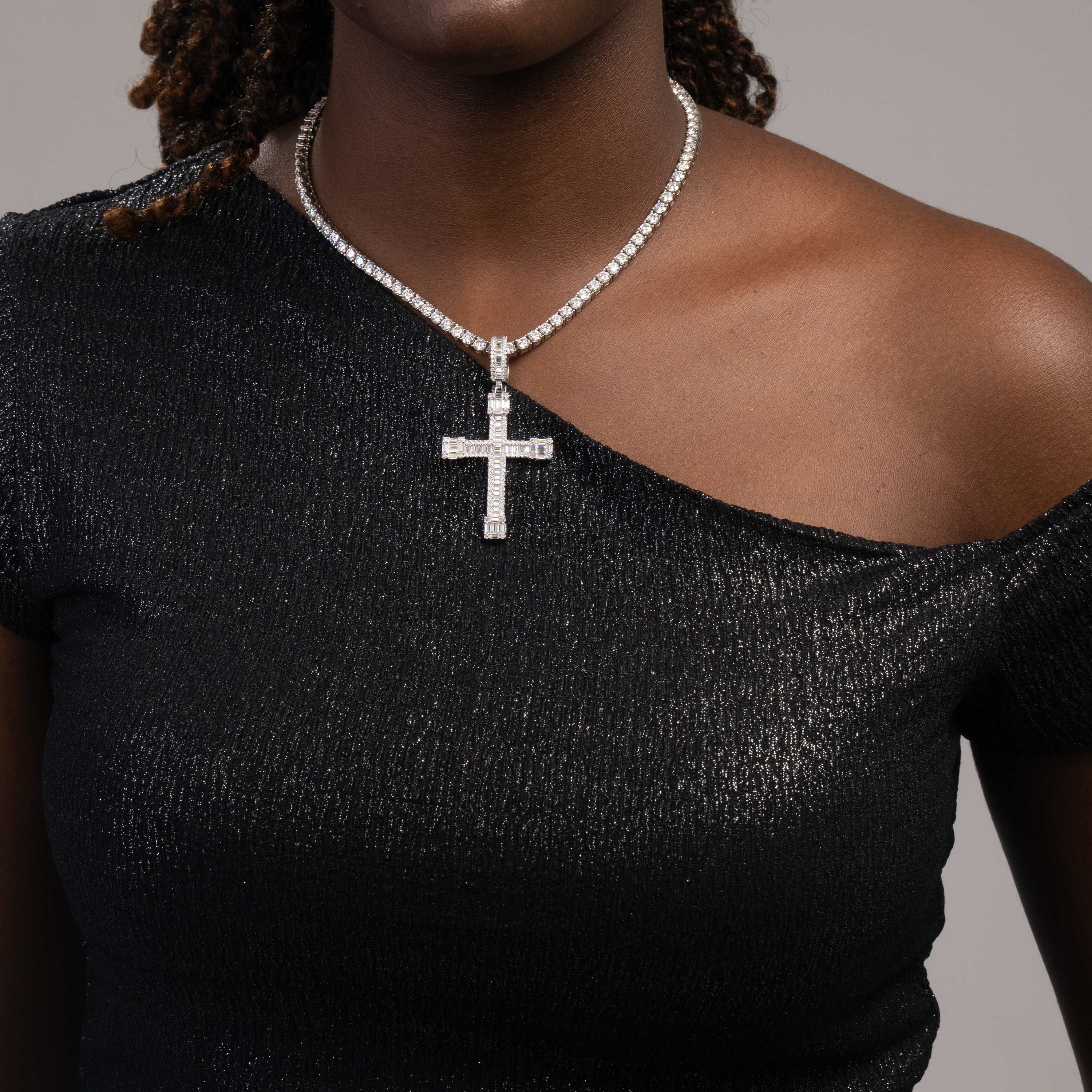 Iced Out Baguette Cross Pendant – Moissanite Hip Hop Necklace Charm by Sommarnox