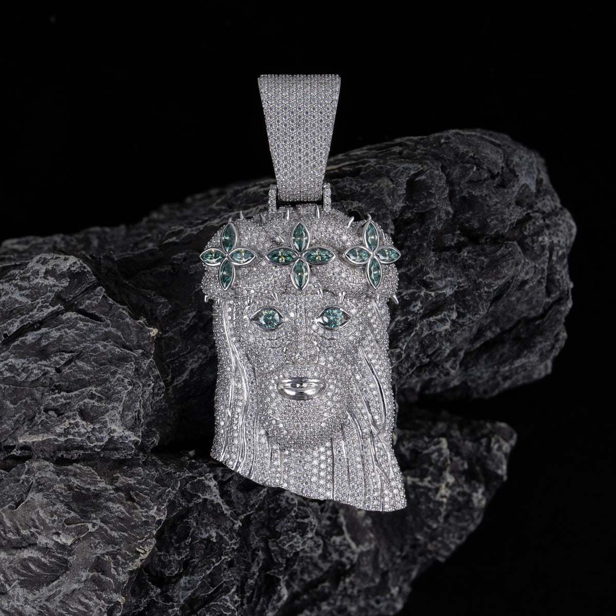 Moissanite Green Flowers Jesus Pendant – product view