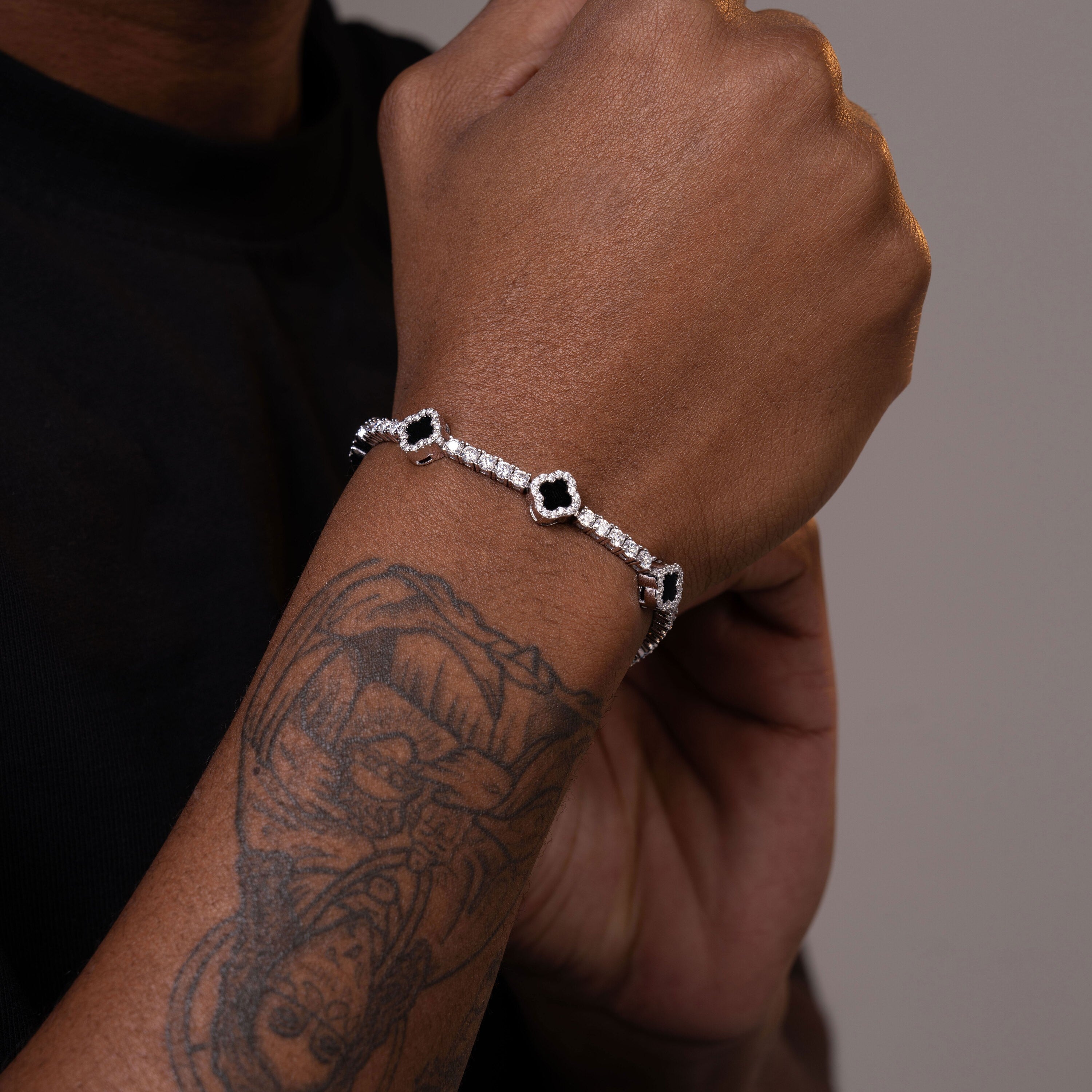 3MM Black Onyx Tennis Bracelet – Black & White Moissanite Iced Out Bracelet by Sommarnox