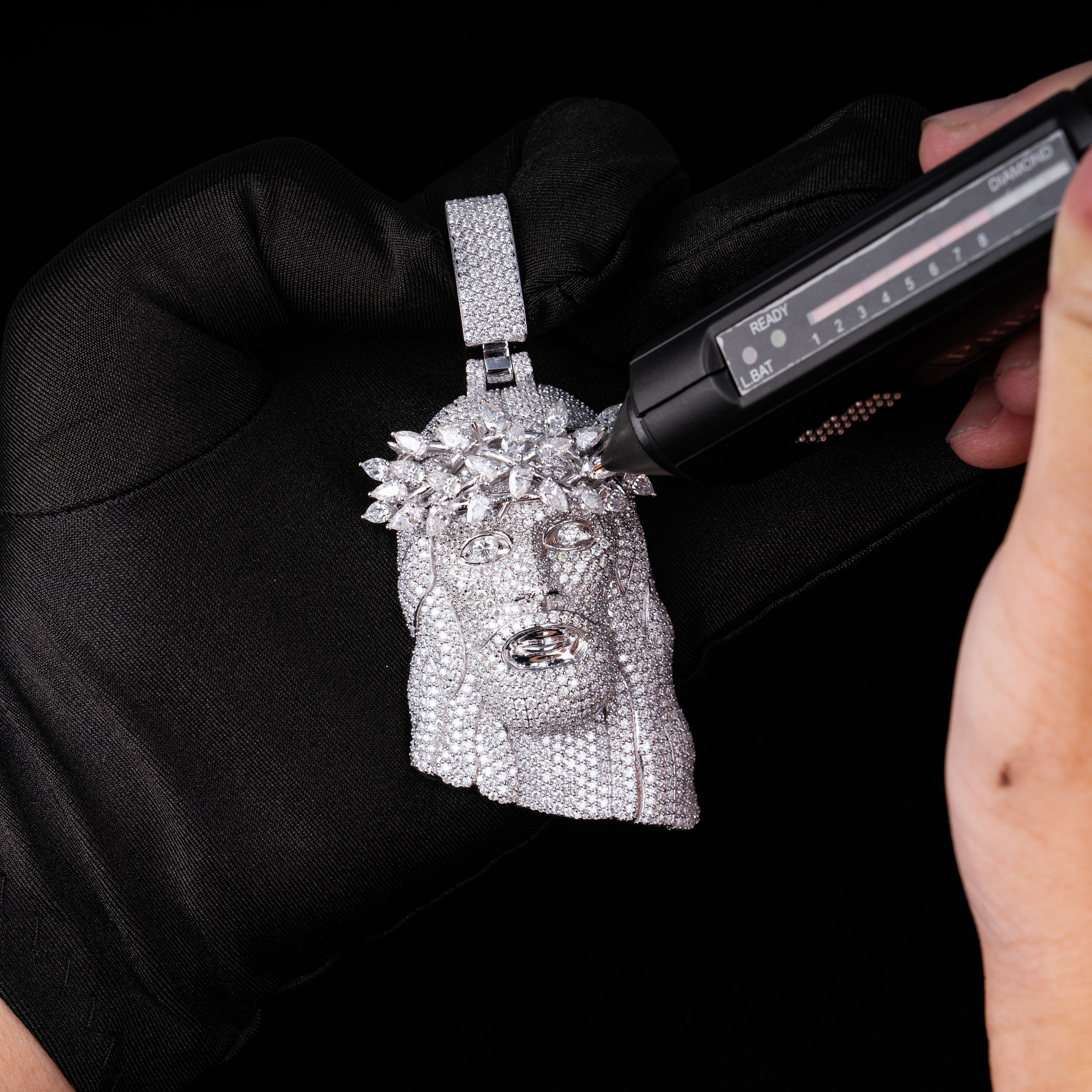 Moissanite Flowers Jesus Piece – alternate product view 8
