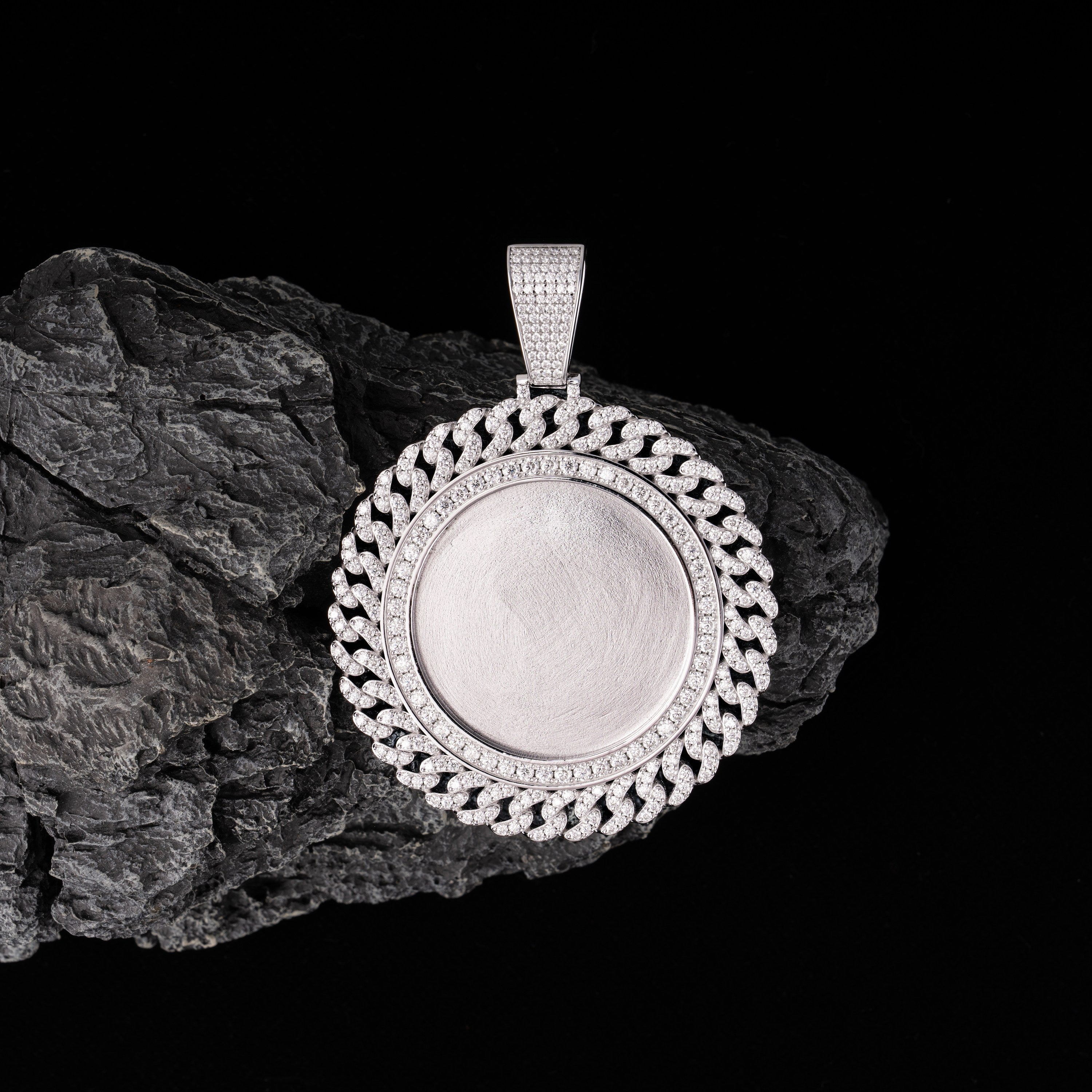 Iced Out Custom Photo Pendant – Hip Hop Moissanite Necklace Gift for Him – alternate product view 3