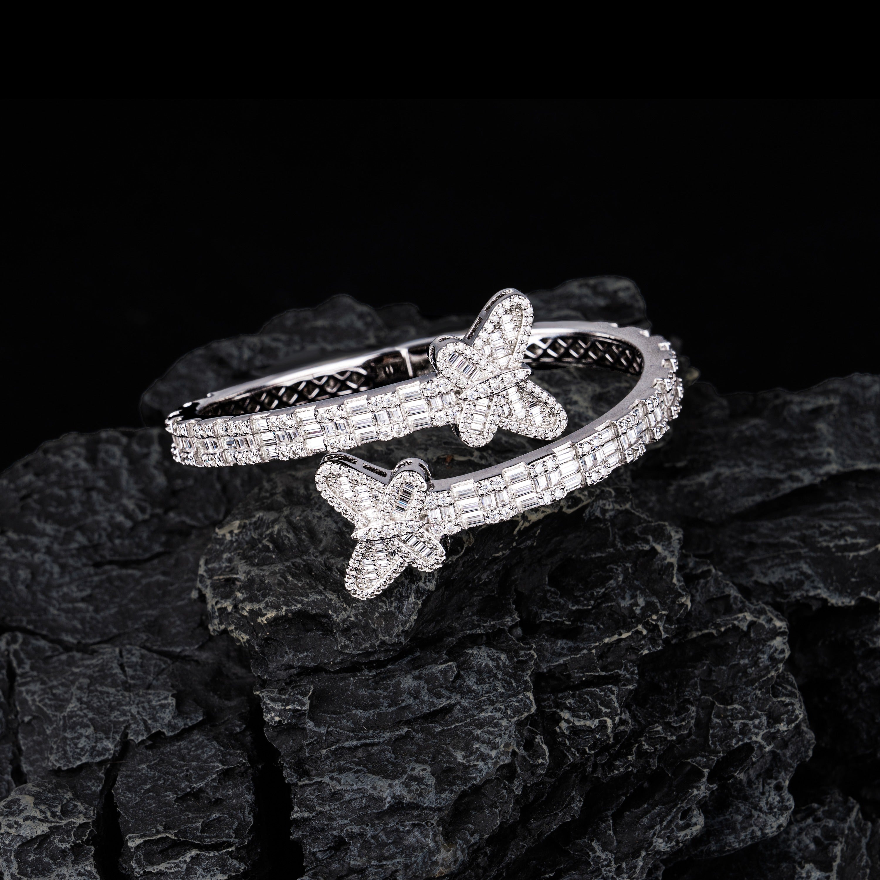 6MM Moissanite Butterfly Bangle by Sommarnox