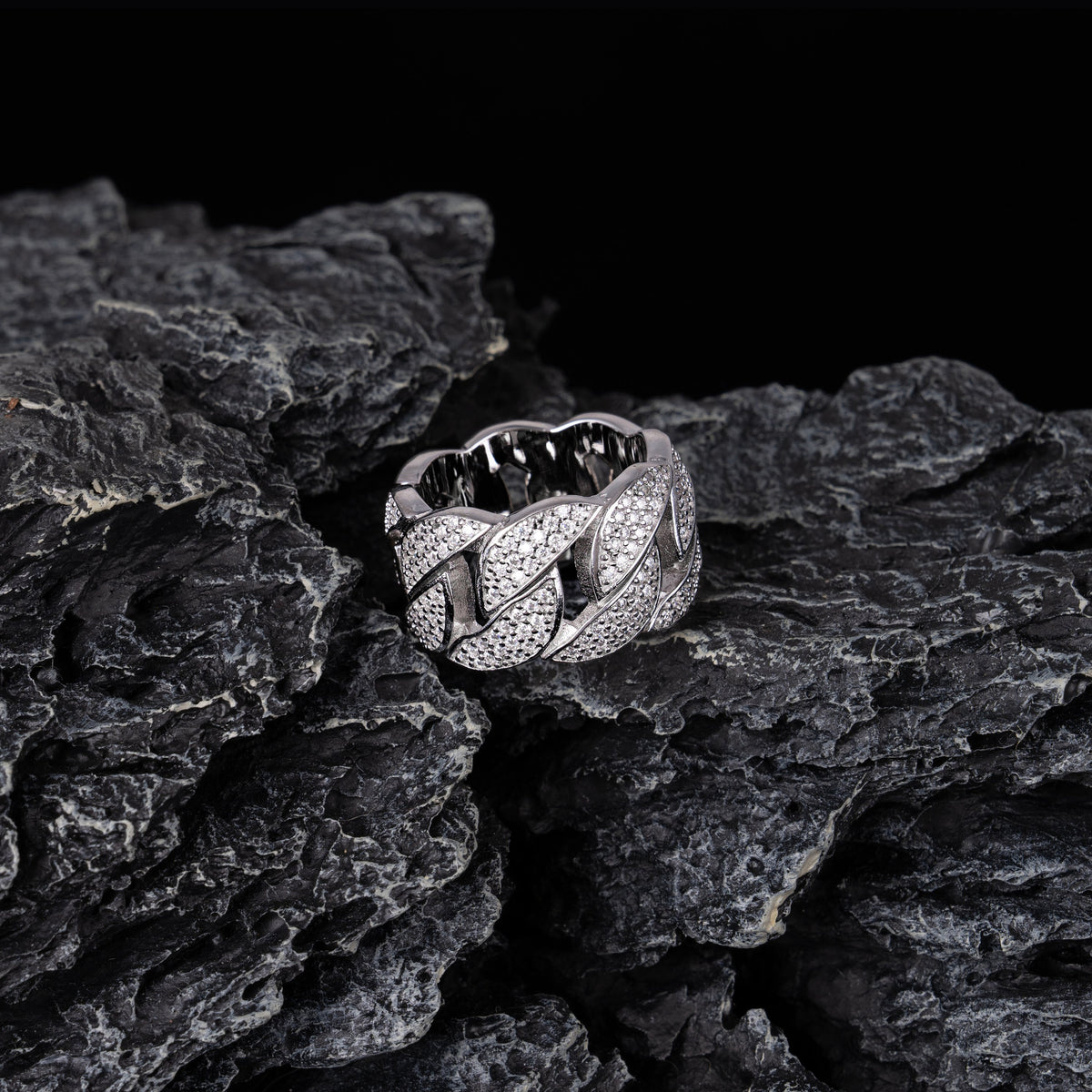 Iced Out Cuban Link Ring 3 Row Moissanite Pavé Statement Ring by Sommarnox