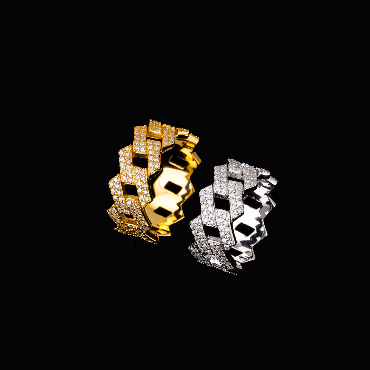 Iced Cuban Link Ring Full Pave Moissanite Band by Sommarnox