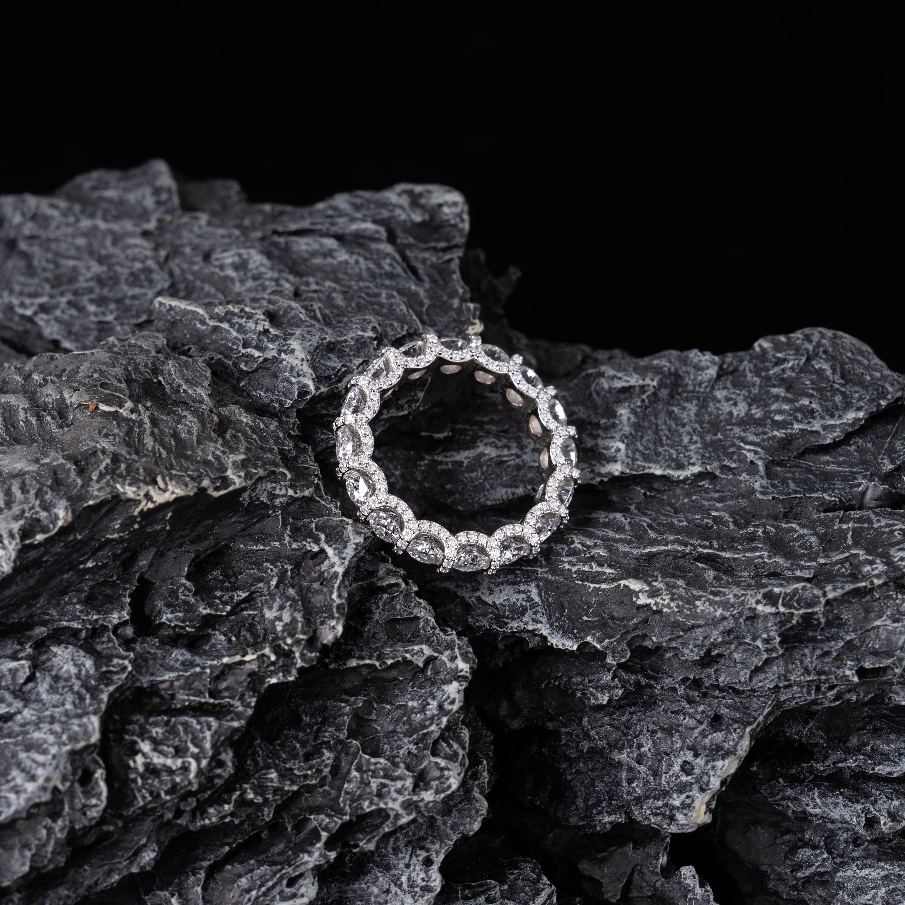 Moissanite Round Cut Full Ice Ring – alternate product view 3