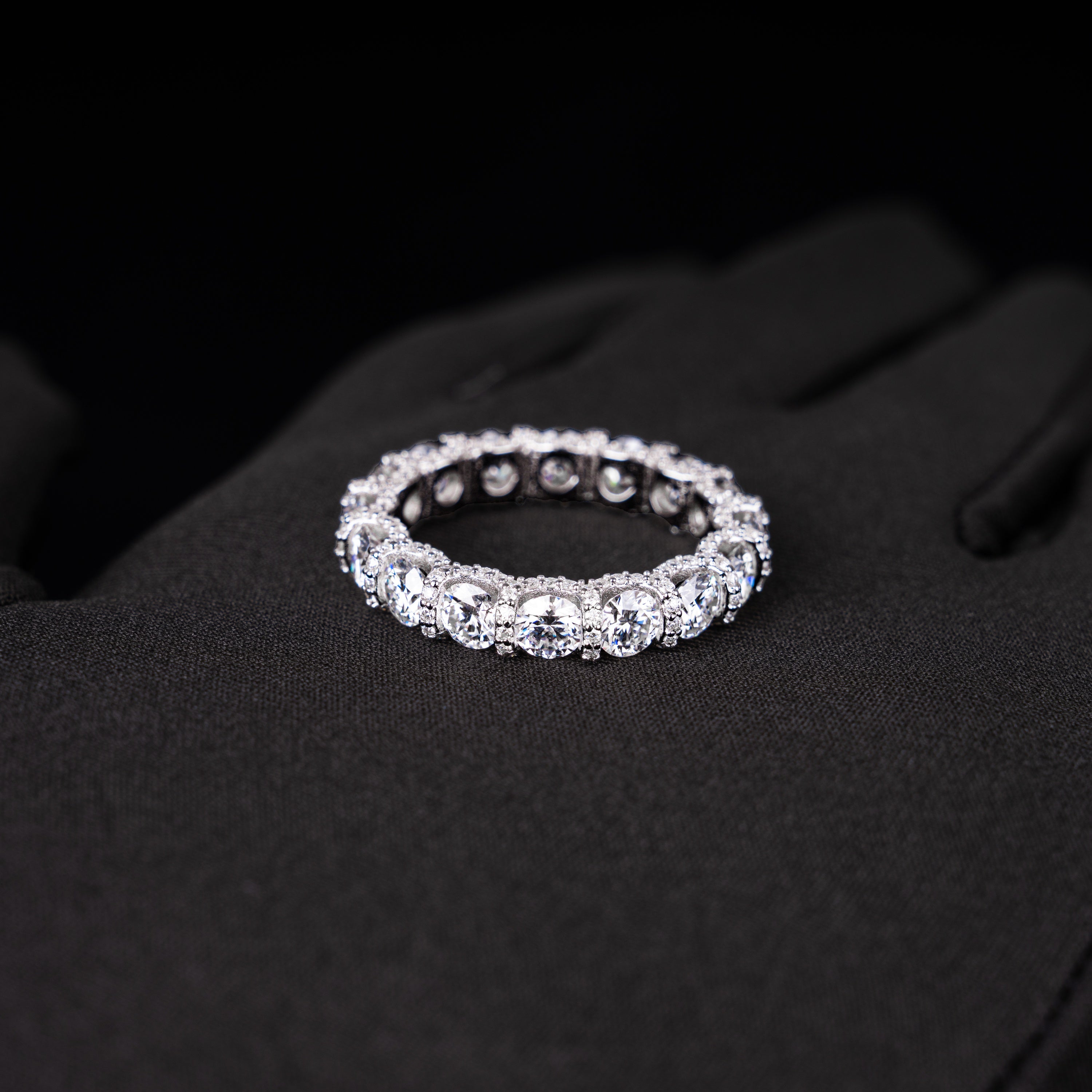 Moissanite Round Cut Full Ice Ring – alternate product view 4